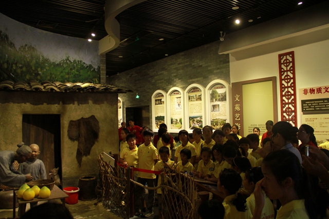 ���ز�����ڵ�ɳ����չʾ�����������ǵ����򡣣�����Ƽ �㣩.JPG