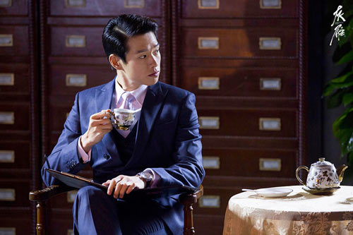 ������ǿ������ӫ���糱